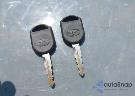 2010 Ford Focus Se из США, поврежденный, VIN 1FAHP3FN9AW132715